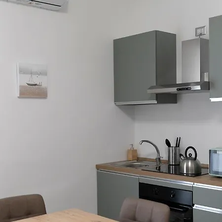 Adelphi 2 Μπάρι